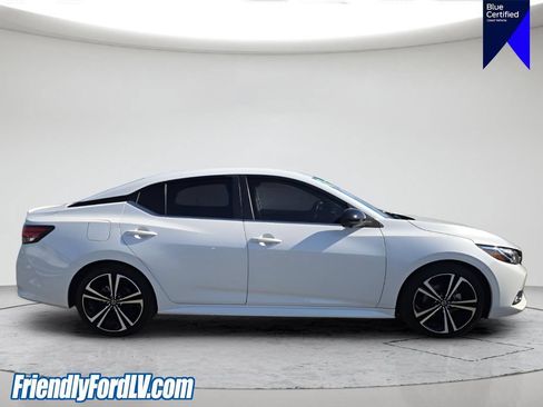 Used 2022 Nissan Sentra SR w/ SR Premium Package FWD image 8