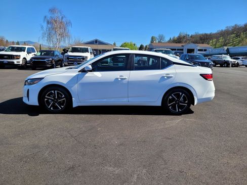 Used 2025 Nissan Sentra SV image 8
