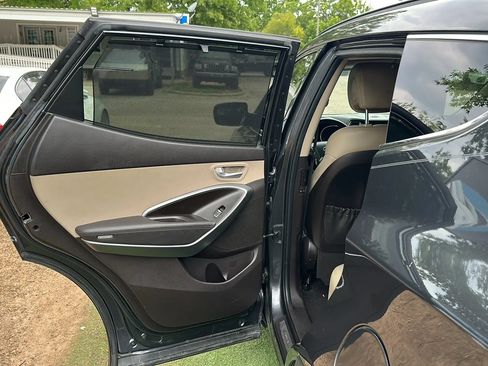 Used 2018 Hyundai Santa Fe Sport FWD image 18
