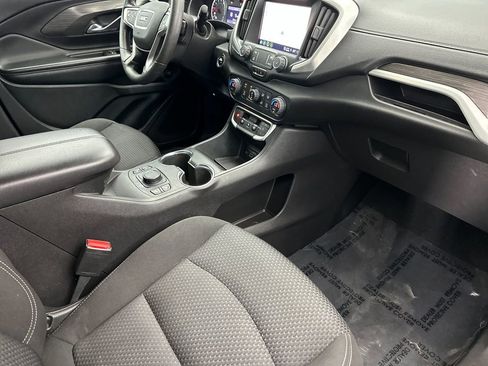 Used 2022 GMC Terrain SLE w/ Driver Convenience Package FWD image 15