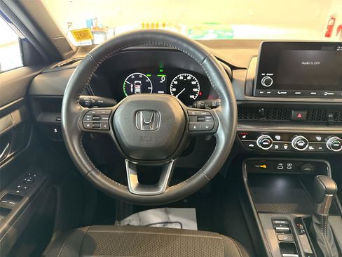 Used 2023 Honda CR-V Sport image 11