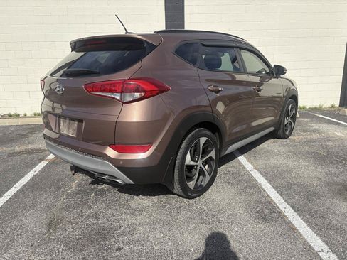Used 2017 Hyundai Tucson Value w/ Cargo Package FWD image 1