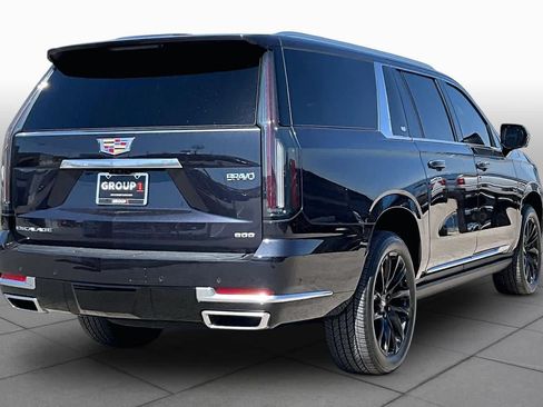 Used 2026 Cadillac Escalade ESV Luxury w/ Touring Package AWD/4WD image 13