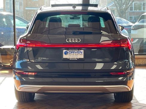 Used 2019 Audi e-tron Premium Plus image 9