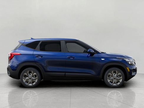 Used 2026 Kia Seltos LX AWD/4WD image 8