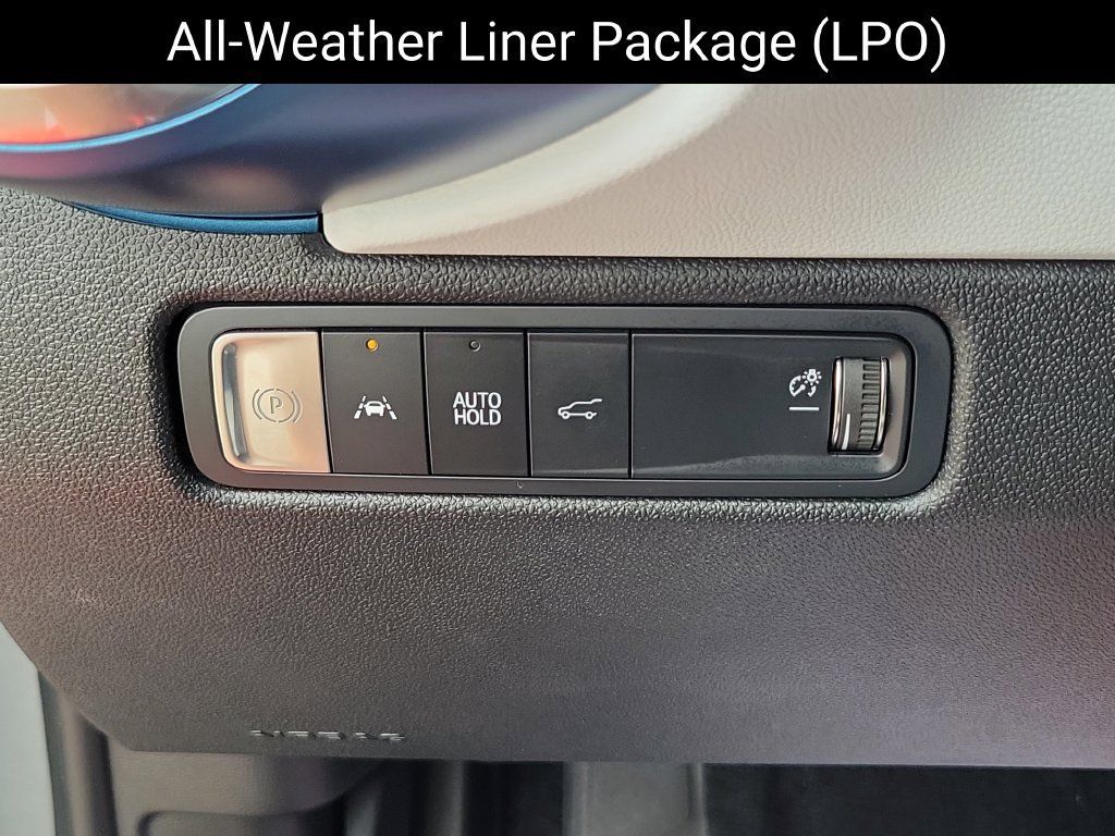 Certified 2024 Chevrolet Equinox EV LT w/ LPO, Trailering Package FWD image 12
