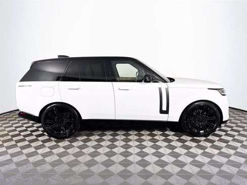 New 2026 Land Rover Range Rover SE image 4