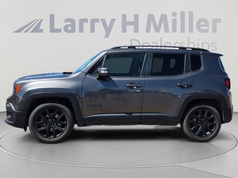 Used 2017 Jeep Renegade Altitude FWD image 2