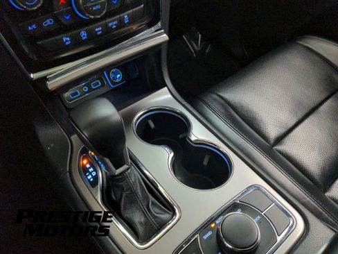 Used 2020 Jeep Grand Cherokee Limited w/ Luxury Group II image 23