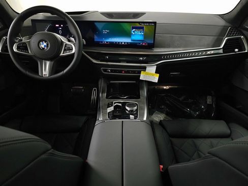Used 2026 BMW X7 xDrive40i w/ M Sport Package AWD/4WD image 8