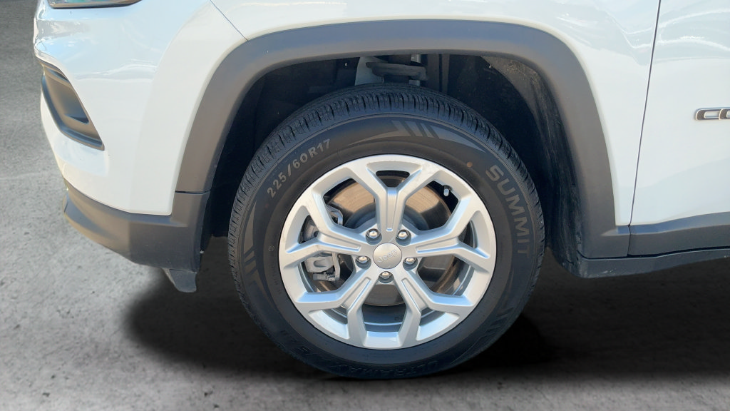 Used 2024 Jeep Compass Latitude AWD/4WD image 25