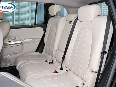 Used 2022 Mercedes-Benz GLB 250 w/ Premium Package Lite image 7