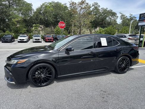 Used 2021 Toyota Camry XSE FWD image 10