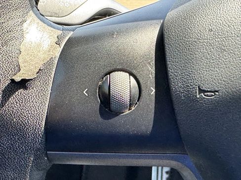 Used 2021 Tesla Model Y 2WD image 15