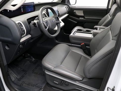 New 2025 Ford Expedition Max Active image 10