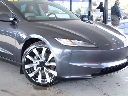 Used 2025 Tesla Model 3 RWD image 2