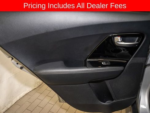 Used 2019 Kia Niro EX Premium w/ Sunroof Package FWD image 9
