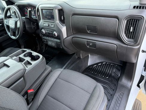 Used 2024 GMC Sierra 2500 Pro w/ Convenience Package image 15