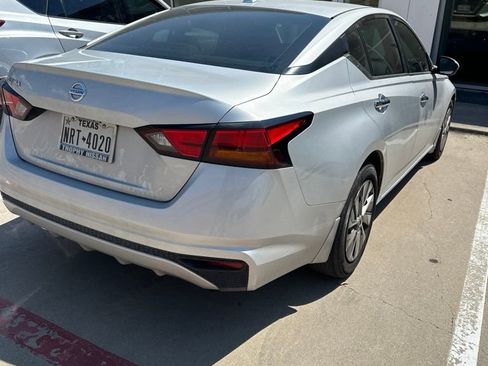 Used 2020 Nissan Altima 2.5 S FWD image 3
