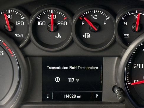 Used 2020 Chevrolet Silverado 1500 Custom w/ Custom Value Package RWD image 13