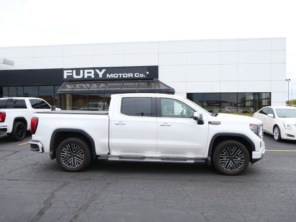 Used 2023 GMC Sierra 1500 Denali AWD/4WD image 1