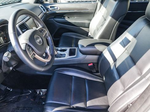 Used 2017 Jeep Grand Cherokee Limited image 15