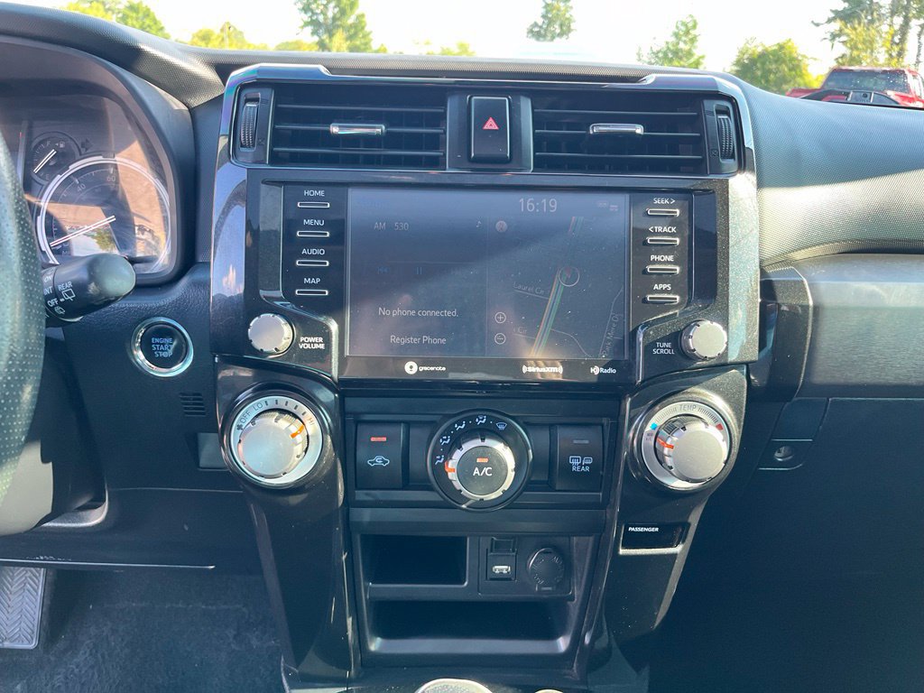 Used 2021 Toyota 4Runner TRD Off-Road Premium w/ Moonroof Package AWD/4WD image 17