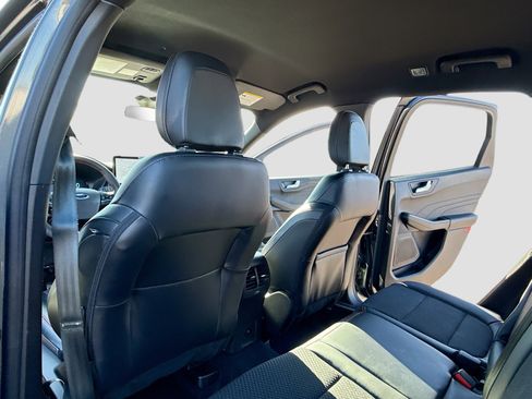 Certified 2023 Ford Escape ST-Line Elite image 6