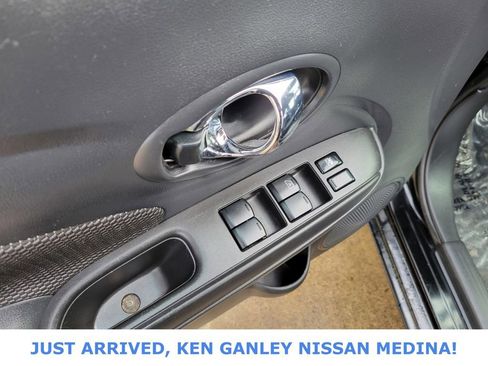 Used 2018 Nissan Versa SV w/ SV Special Edition Package image 35