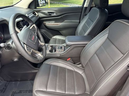 Used 2023 GMC Acadia Denali w/ Denali Technology Package FWD image 15
