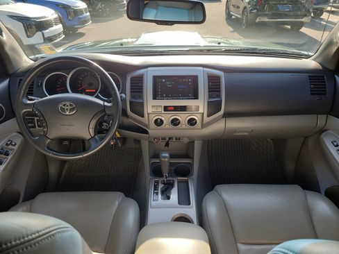 Used 2010 Toyota Tacoma PreRunner w/ TRD Sport Pkg RWD image 16