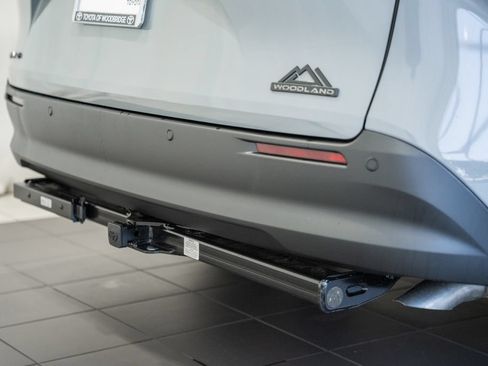 New 2026 Toyota Sienna XLE Woodland Edition AWD/4WD image 9