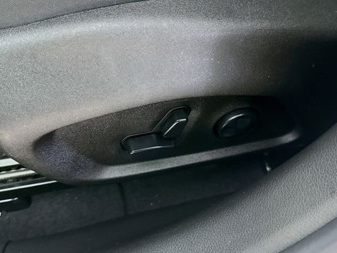 Used 2021 Jeep Renegade Limited image 24