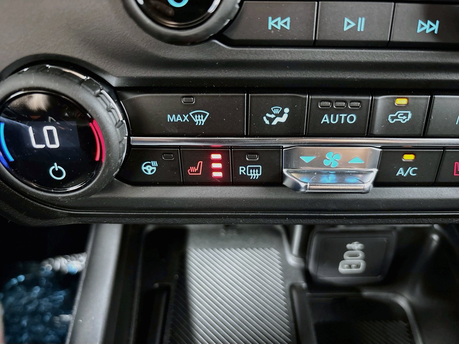 New 2026 Ford Bronco Outer Banks AWD/4WD image 21