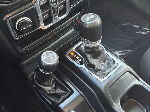 Used 2021 Jeep Wrangler Unlimited Sport image 27