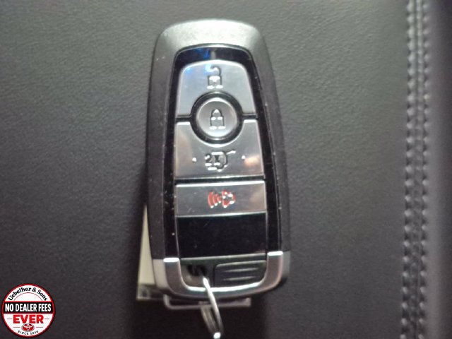 Used 2022 Ford Explorer XLT AWD/4WD image 31