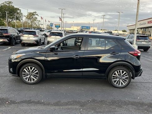 Certified 2023 Nissan Kicks SV image 8