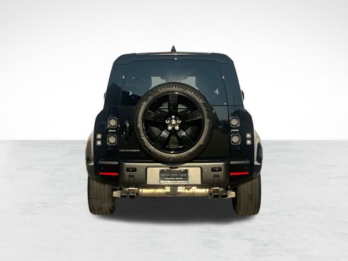 Used 2025 Land Rover Defender 110 V8 image 10