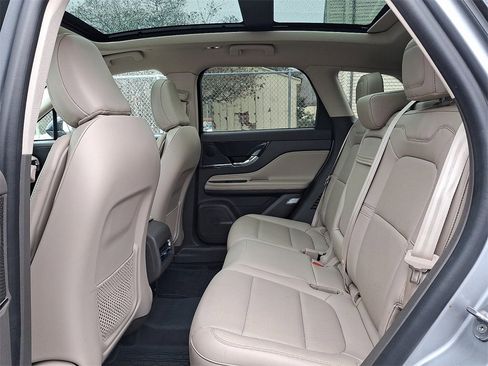 Used 2023 Lincoln Corsair AWD w/ Equipment Group 101A image 11