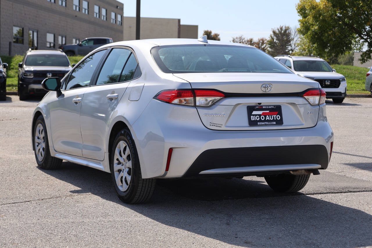 Used 2022 Toyota Corolla LE FWD image 11