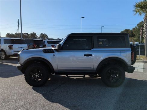 Used 2023 Ford Bronco Black Diamond image 7