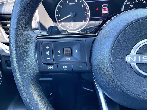 Used 2023 Nissan Rogue SV AWD/4WD image 16