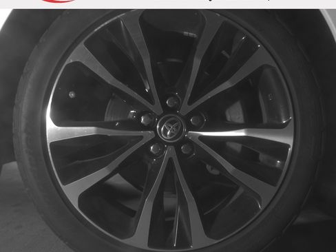 Used 2017 Toyota Corolla SE FWD image 11