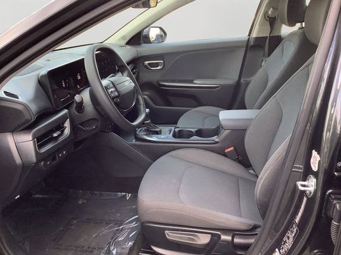 Used 2025 Kia K4 LXS image 24