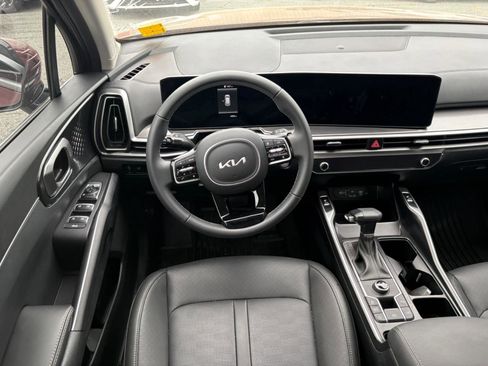 Used 2025 Kia Sorento EX w/ Panoramic Sunroof Package FWD image 24