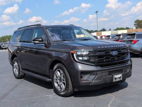 Certified 2025 Ford Expedition Active AWD/4WD image 1