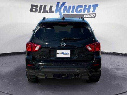 Used 2020 Nissan Pathfinder SL image 4