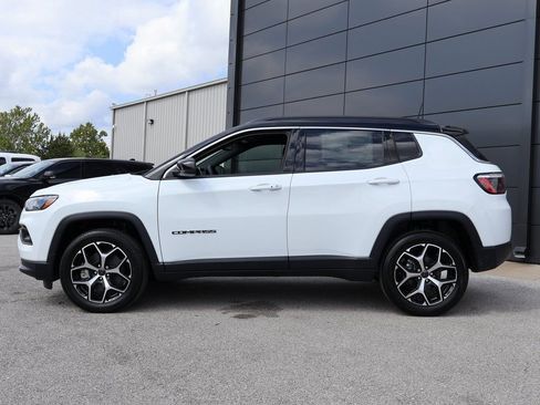 New 2026 Jeep Compass Limited image 2