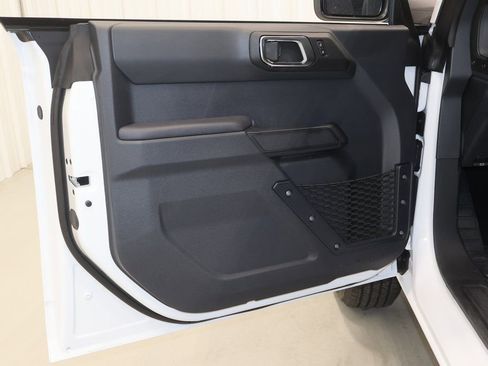 New 2025 Ford Bronco 4-Door image 9