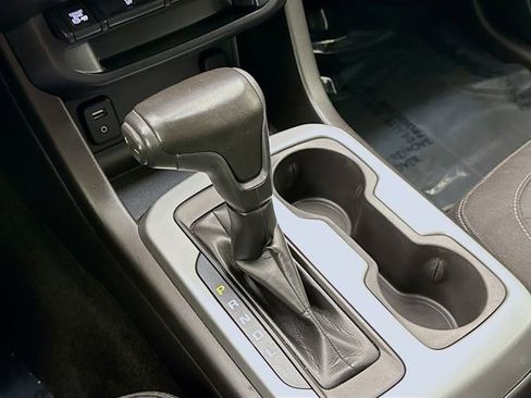 Used 2018 Chevrolet Colorado LT w/ LT Convenience Package image 17